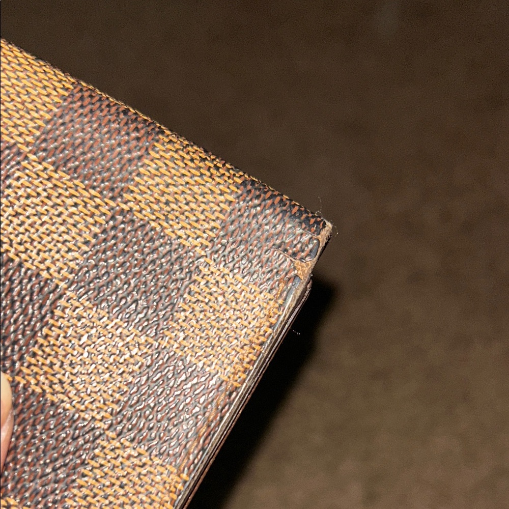 Authentic Louis Vuitton Damier Bi-fold Long Wallet in Good Pre-loved Condition - Picture 8 of 10
